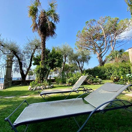 Casa Vacanze Gabbianella Villa Con Giardino Lungolago Maderno Toscolano-Maderno Kültér fotó